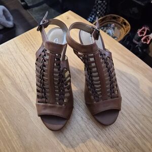 Brown Women's Woven Sandals